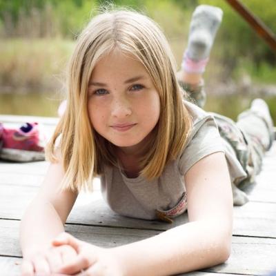 Aymeline, 14 years old, with severe amblyopia (absence of biocular vision)
